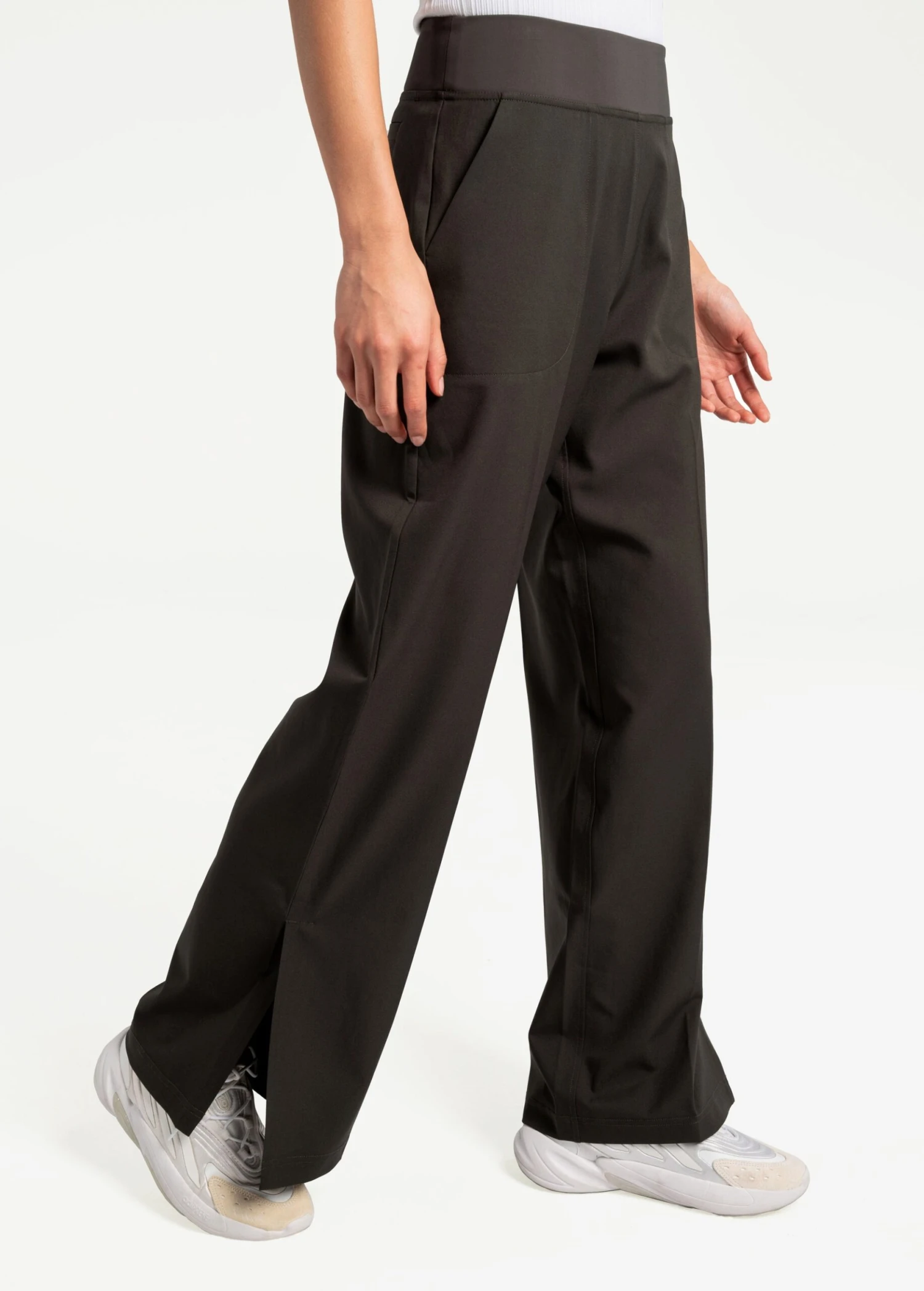 LOLE Connect Wide Leg Pants - Olive 4 LOLE Connect Wide Leg Pants - Olive - Image 4