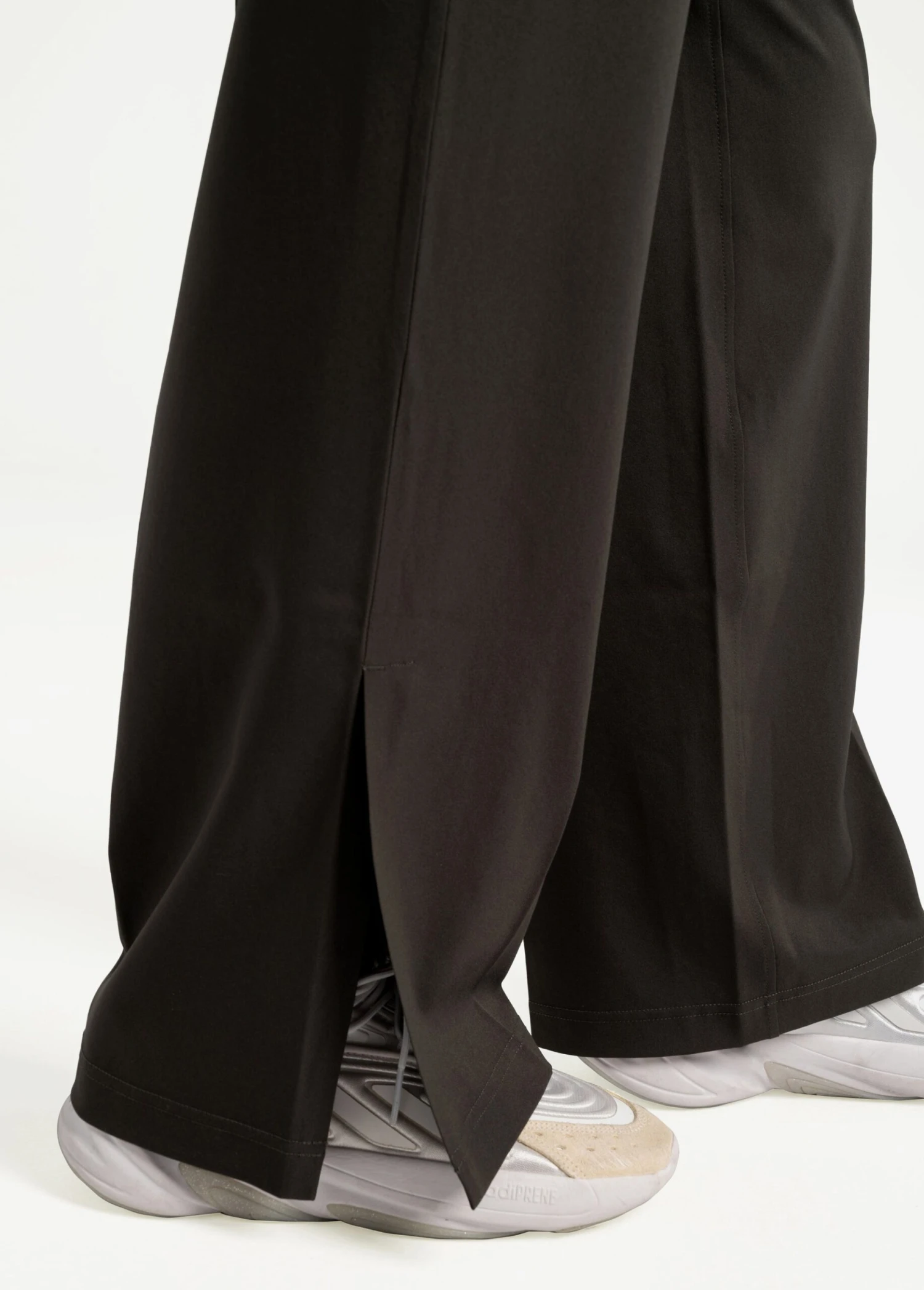 LOLE Connect Wide Leg Pants - Olive 7 LOLE Connect Wide Leg Pants - Olive - Image 7