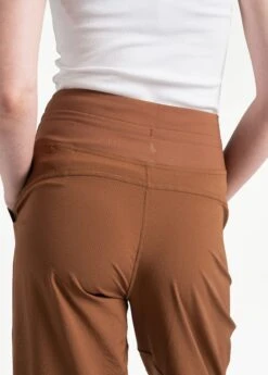 LOLE Momentum Crops - Black Walnut -Lole Fashion Shop LSW4292 C207 5 1900x