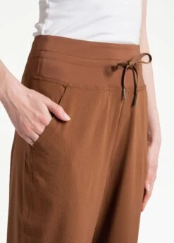 LOLE Momentum Crops - Black Walnut -Lole Fashion Shop LSW4292 C207 6 1900x