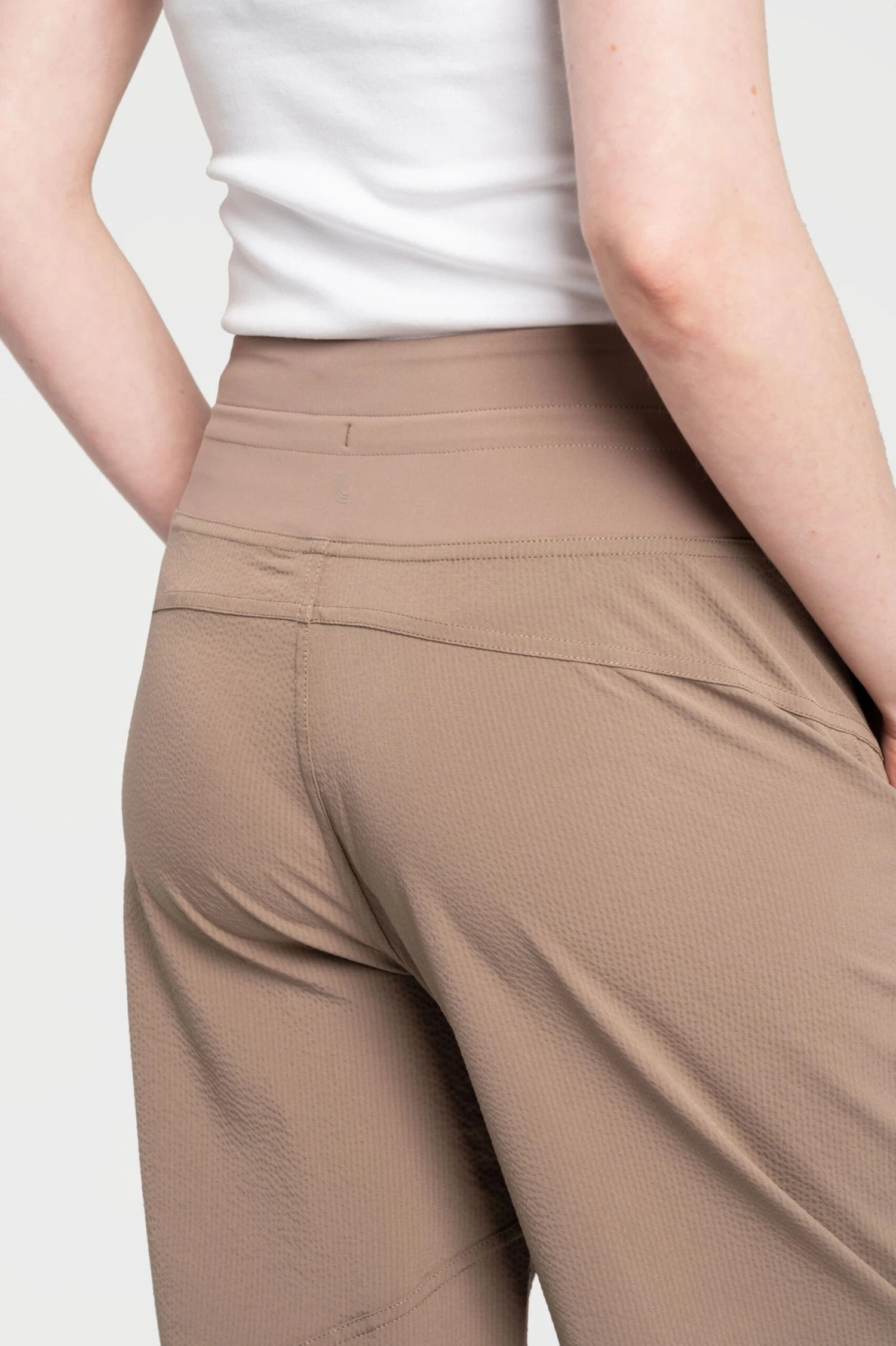 LOLE Momentum Crops - Fossil 6 LOLE Momentum Crops - Fossil - Image 6